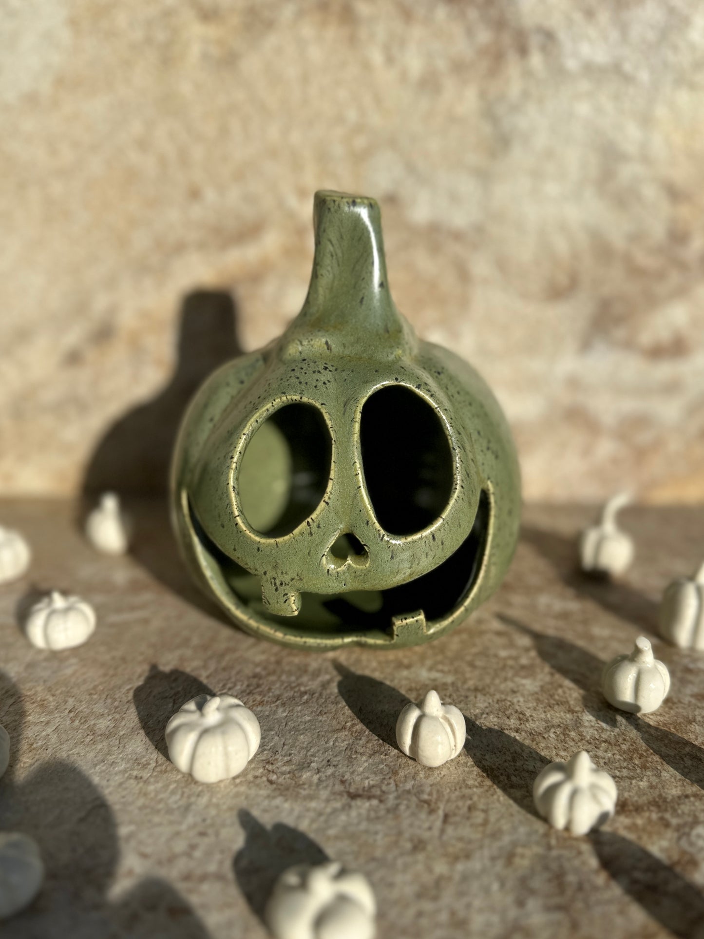 Jack-O-Lantern - Satin Green Speckle