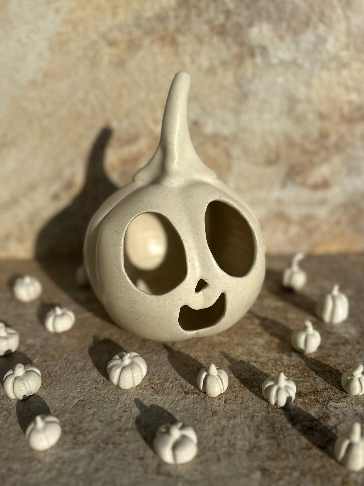 Jack-O-Lantern - Satin Cream