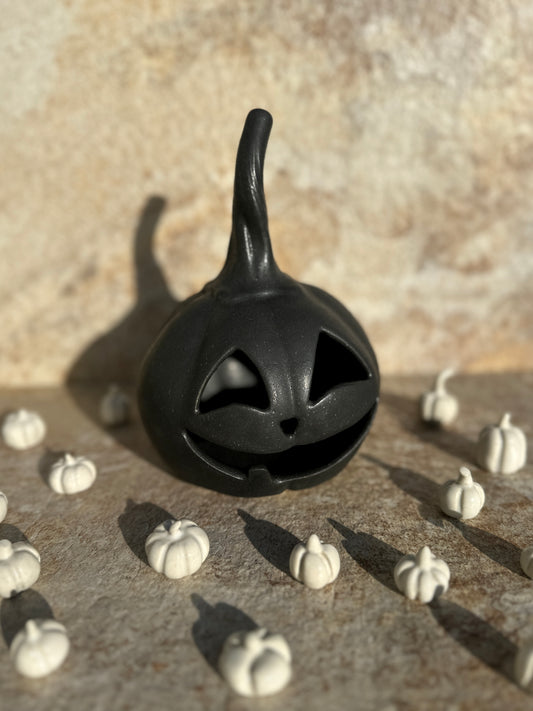Jack-O-Lantern - Matte Black