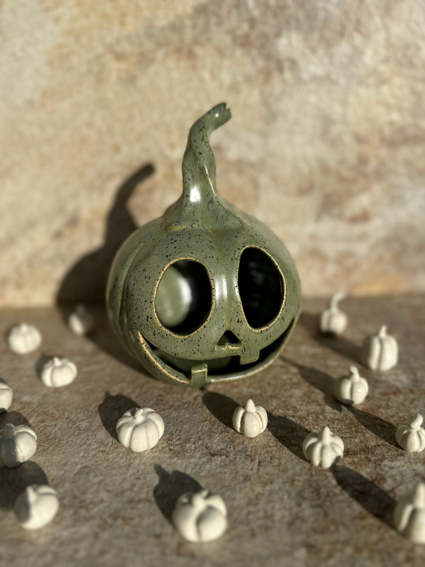 Jack-O-Lantern - Satin Green Speckle