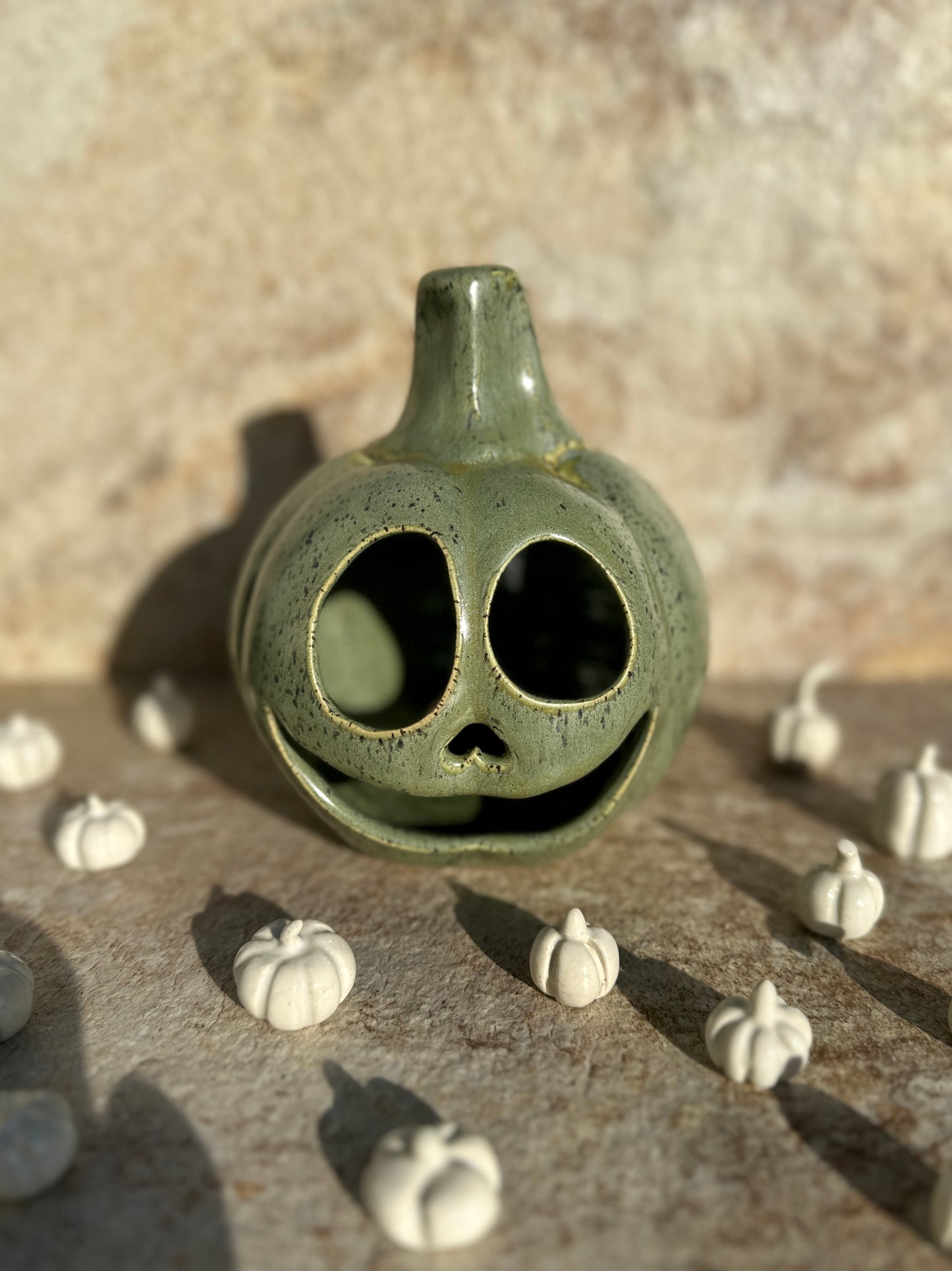 Jack-O-Lantern - Satin Green Speckle