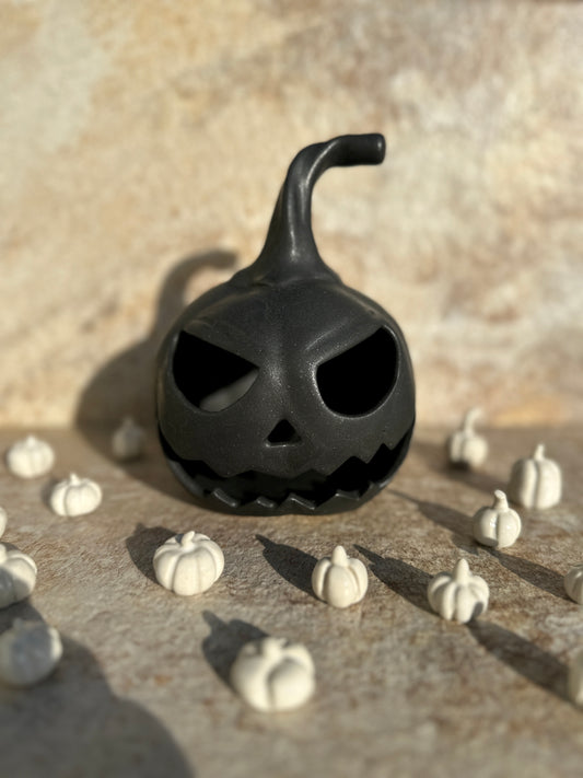 Jack-O-Lantern - Matte Black